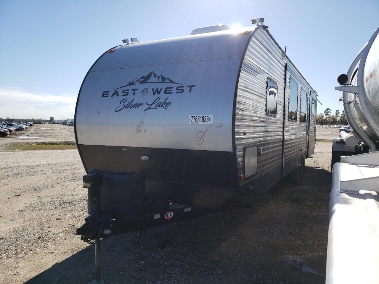 Image 2 of 2021 WILDWOOD EAST WEST 2021 with VIN 5ZT2SKWB4M9005564