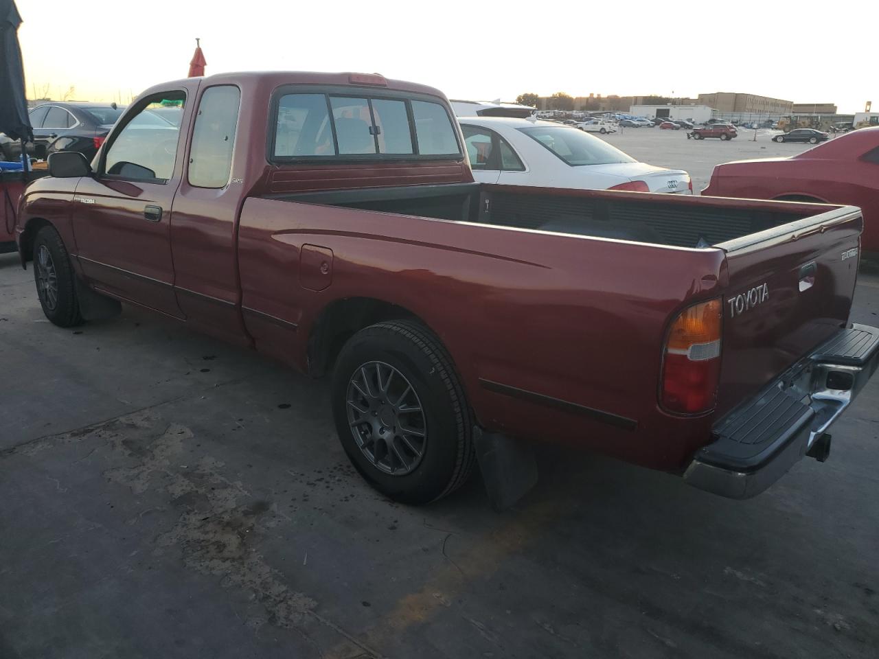 Изображение 2 1998 TOYOTA TACOMA XTRACAB 1998 с VIN 4TAVL52N1WZ007395