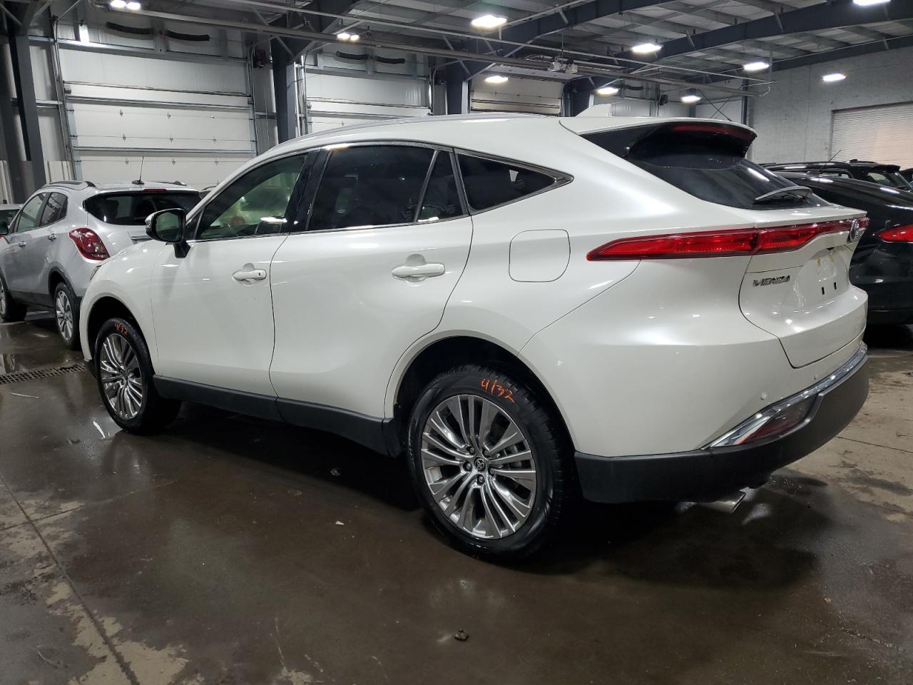 Изображение 2 2022 TOYOTA VENZA LE 2022 с VIN JTEAAAAH5NJ091744