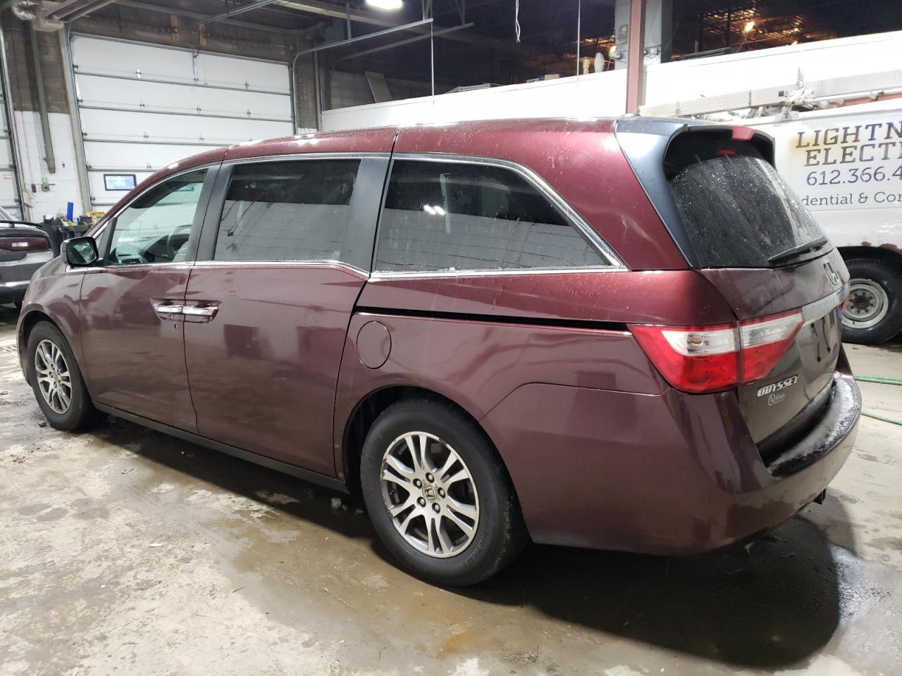 Изображение 2 2013 HONDA ODYSSEY EXL 2013 с VIN 5FNRL5H66DB011502