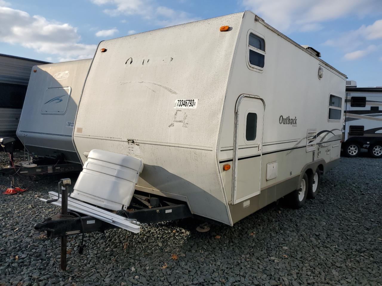 Image 2 of 2004 KEYSTONE OUTBACK 2004 with VIN 4YDT21R2X4G909147