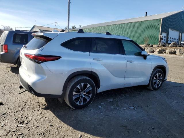 Obraz 3 z 2022 TOYOTA HIGHLANDER XLE 2022 z VIN 5TDGZRBH4NS251006