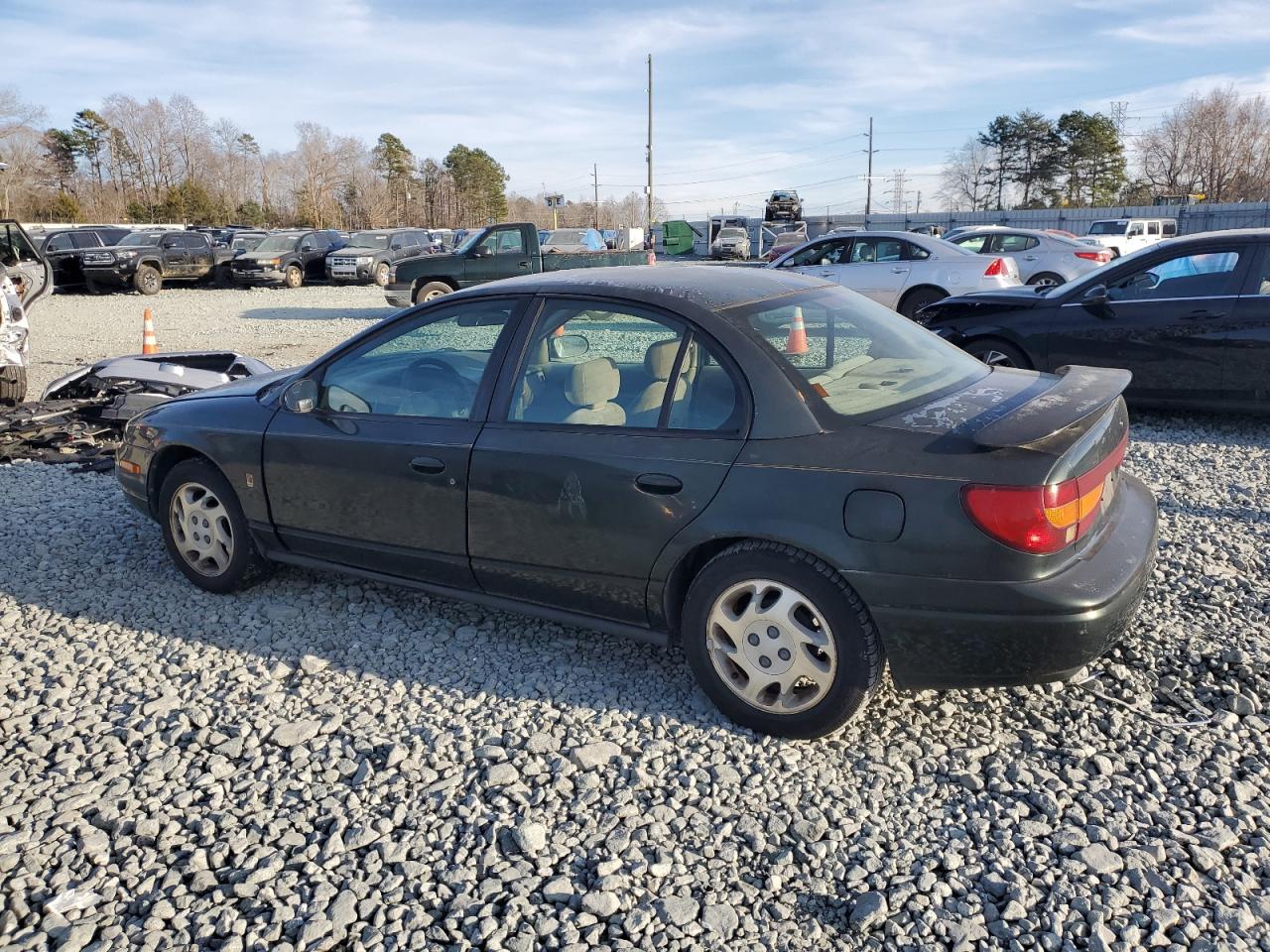 Image 2 of 2000 SATURN SL2  2000 with VIN 1G8ZJ5273YZ103619
