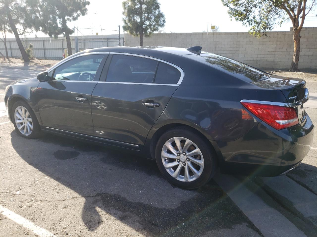 Obraz 2 z 2015 BUICK LACROSSE  2015 z VIN 1G4GB5G36FF110753