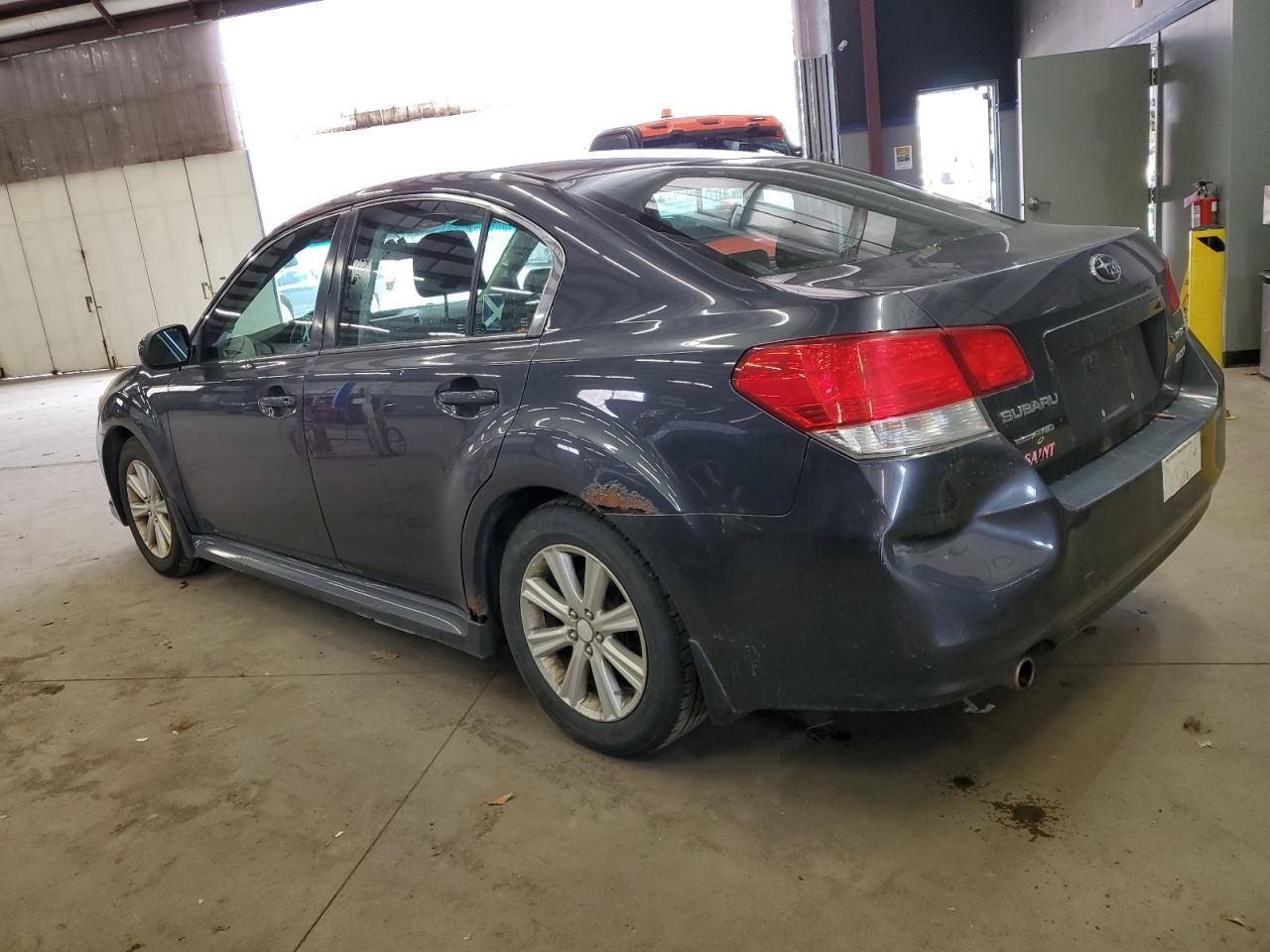 Изображение 2 2011 SUBARU LEGACY 2.5I PREMIUM 2011 с VIN 4S3BMBG64B3221556