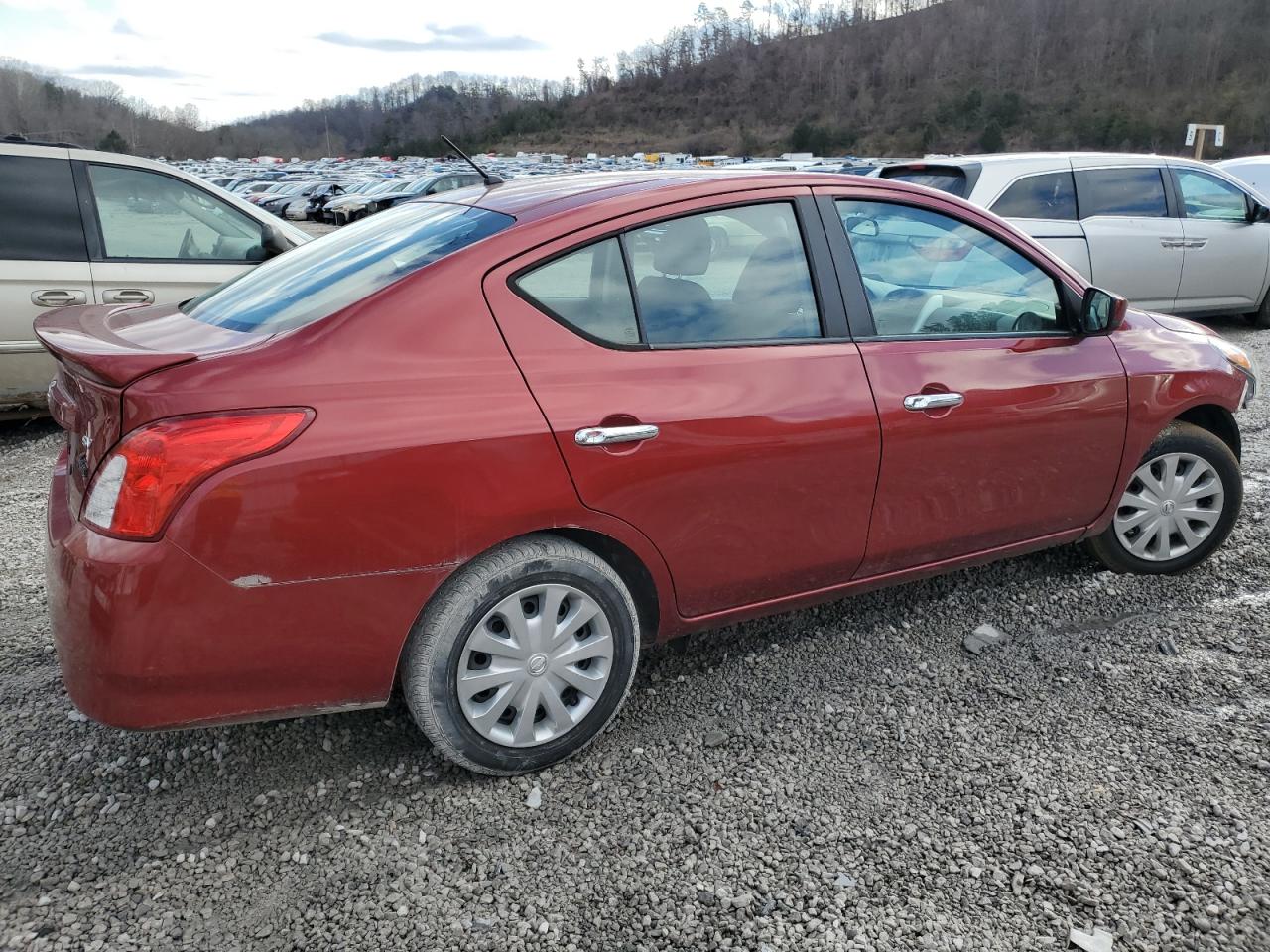 Obraz 3 z 2019 NISSAN VERSA S 2019 z VIN 3N1CN7AP4KL879708