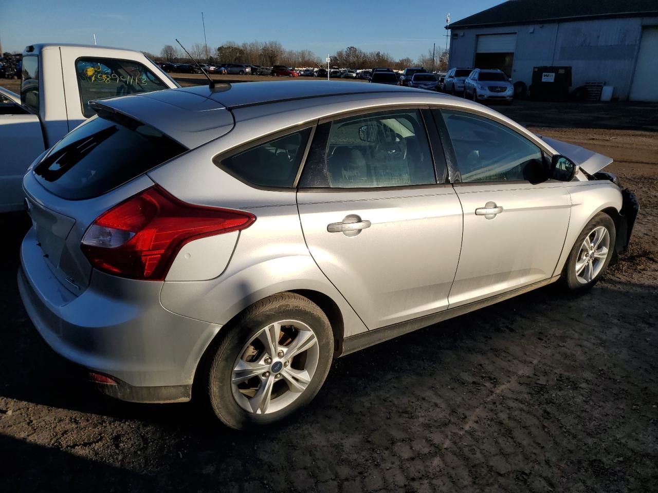 Image 3 of 2012 FORD FOCUS SE 2012 with VIN 1FAHP3K24CL370682