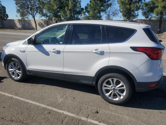 Image 2 of 2019 FORD ESCAPE SE 2019 with VIN 1FMCU0GDXKUB86762