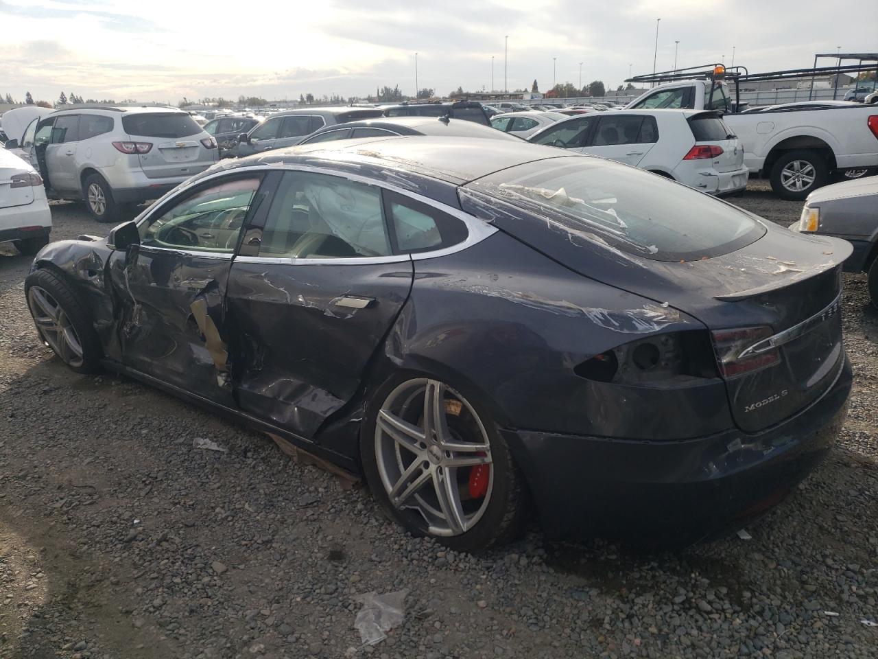 Изображение 2 2018 TESLA MODEL S  2018 с VIN 5YJSA1E22JF285311