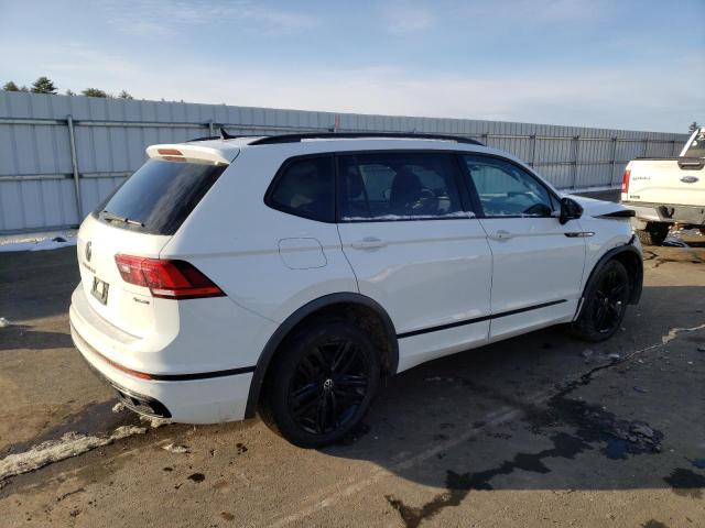 Image 3 of 2022 VOLKSWAGEN TIGUAN SE R-LINE BLACK 2022 with VIN 3VV8B7AX0NM009787