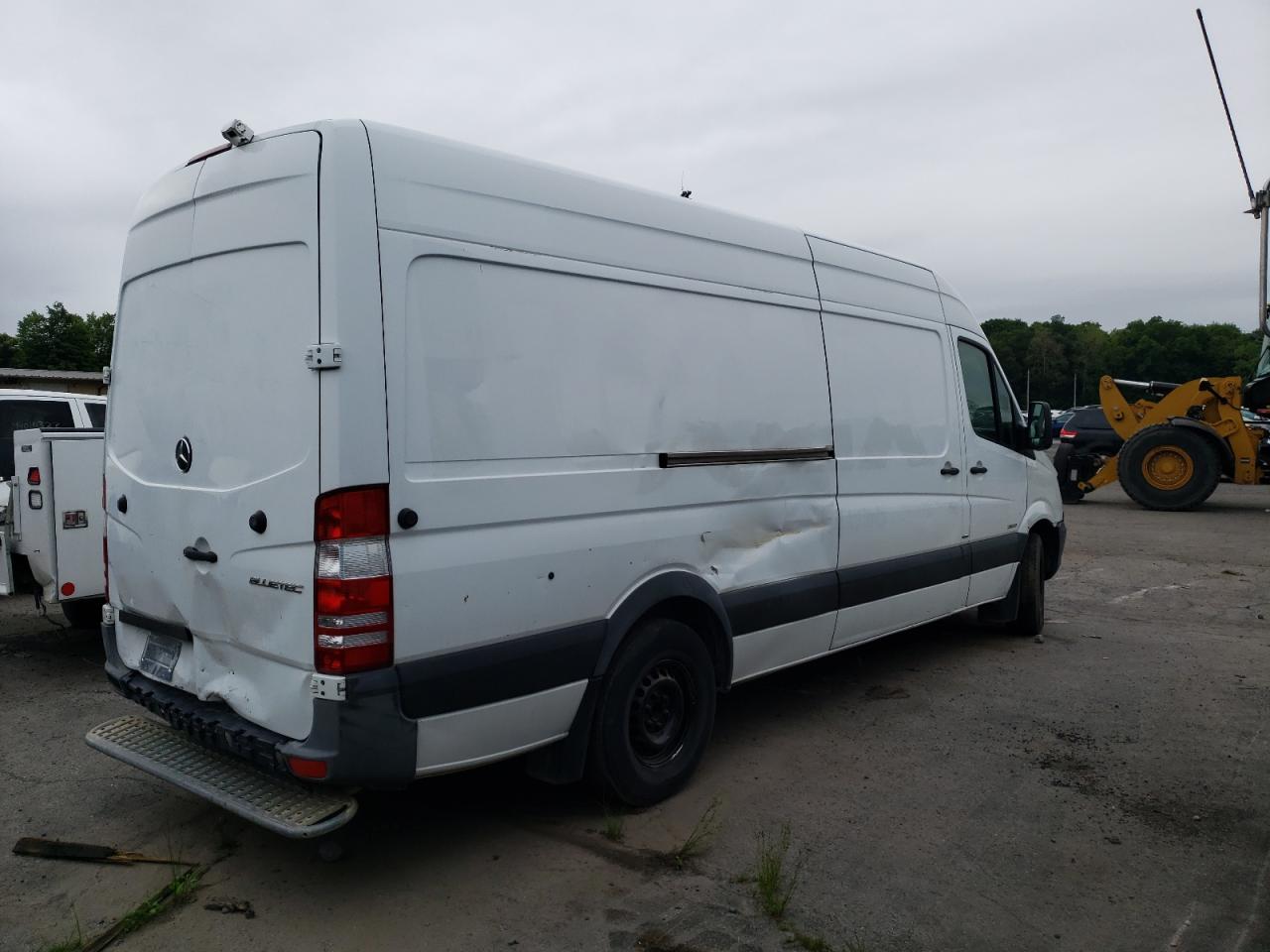 Image 3 of 2014 MERCEDES-BENZ SPRINTER 2500 2014 with VIN WD3PE8DE4E5902238