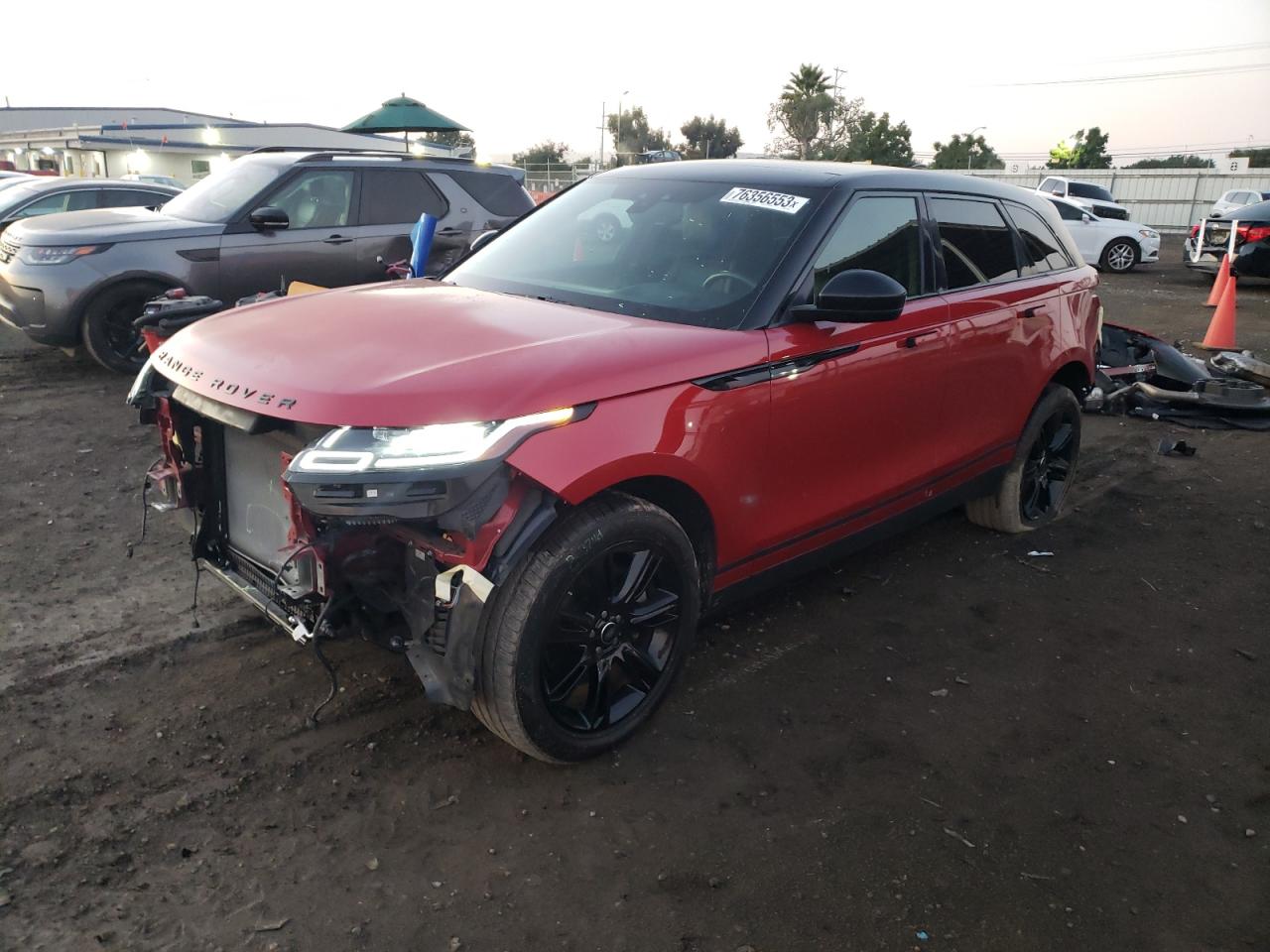 Изображение 1 2020 LAND ROVER RANGE ROVER VELAR S 2020 с VIN SALYB2FVXLA245200