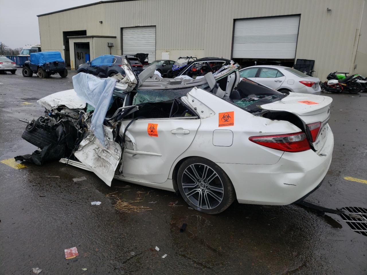 Image 2 of 2016 TOYOTA CAMRY LE 2016 with VIN 4T1BF1FK4GU143263