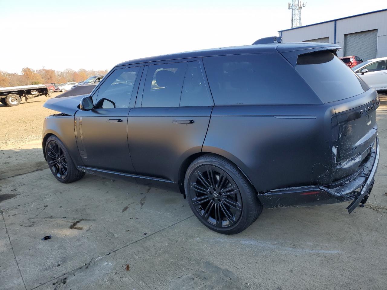 Obraz 2 z 2023 LAND ROVER RANGE ROVER SE 2023 z VIN SALKP9FU3PA016743