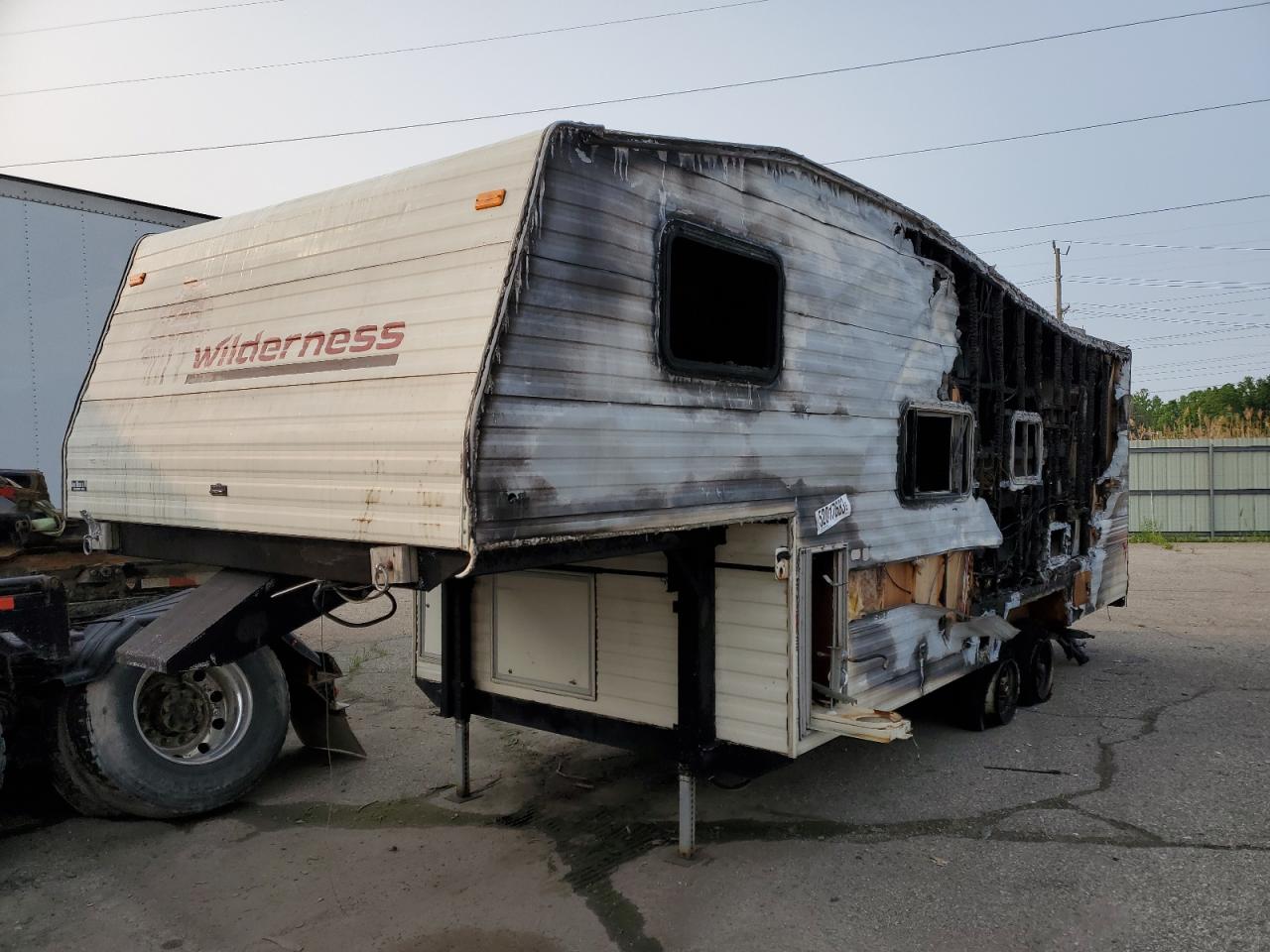 Image 2 of 1992 WLDN CAMPER 1992 with VIN 1ED5K2522N4245913