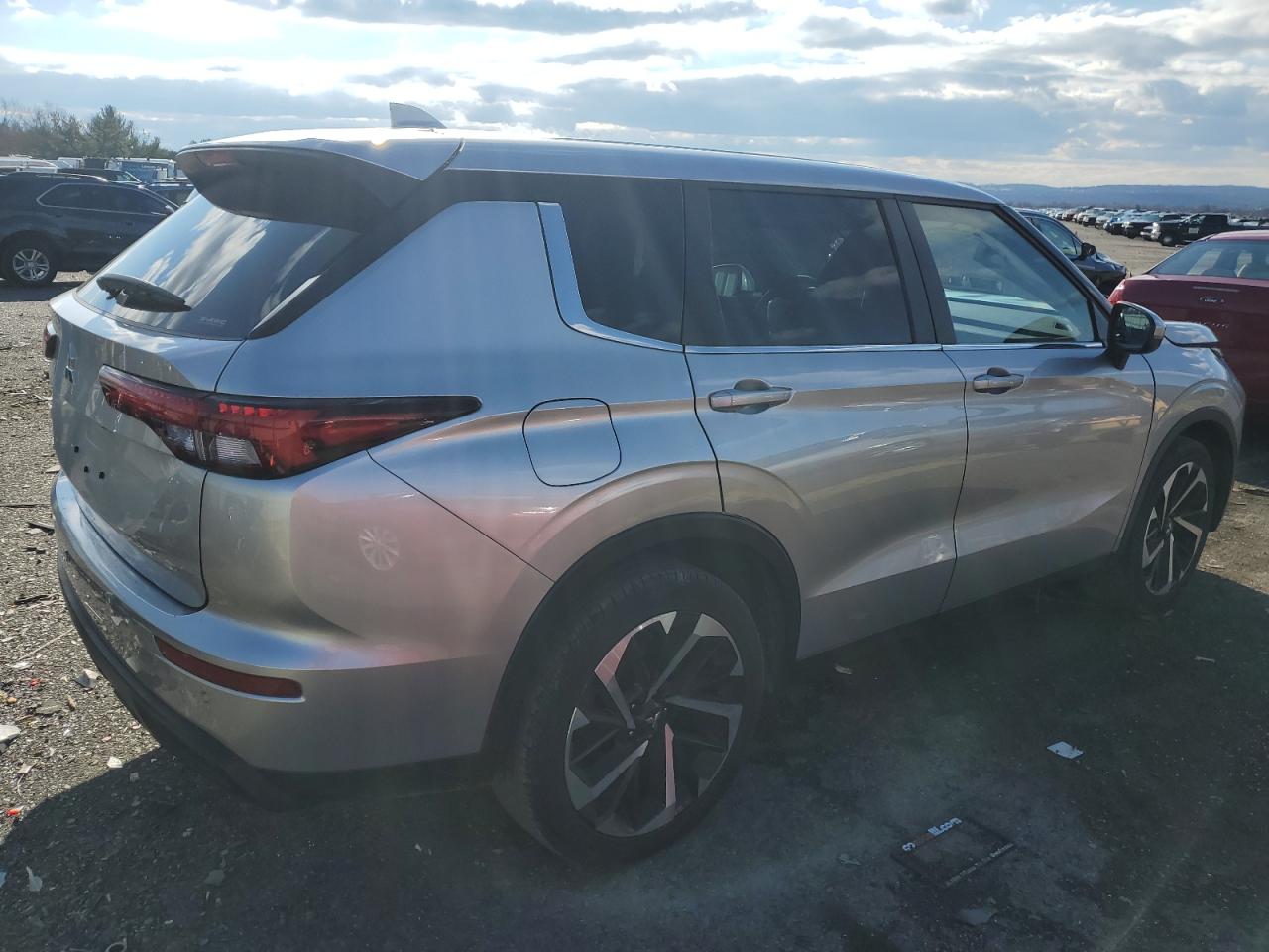 Image 3 of 2022 MITSUBISHI OUTLANDER ES 2022 with VIN JA4J4TA84NZ035796