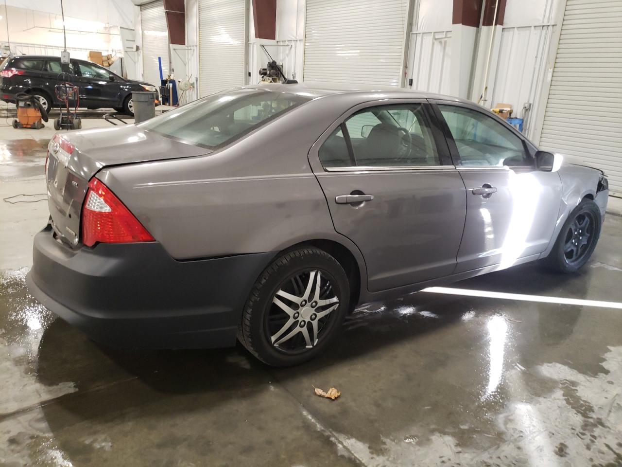 Image 3 of Ford Fusion Se 2010 with VIN 3FAHP0HA9AR396223