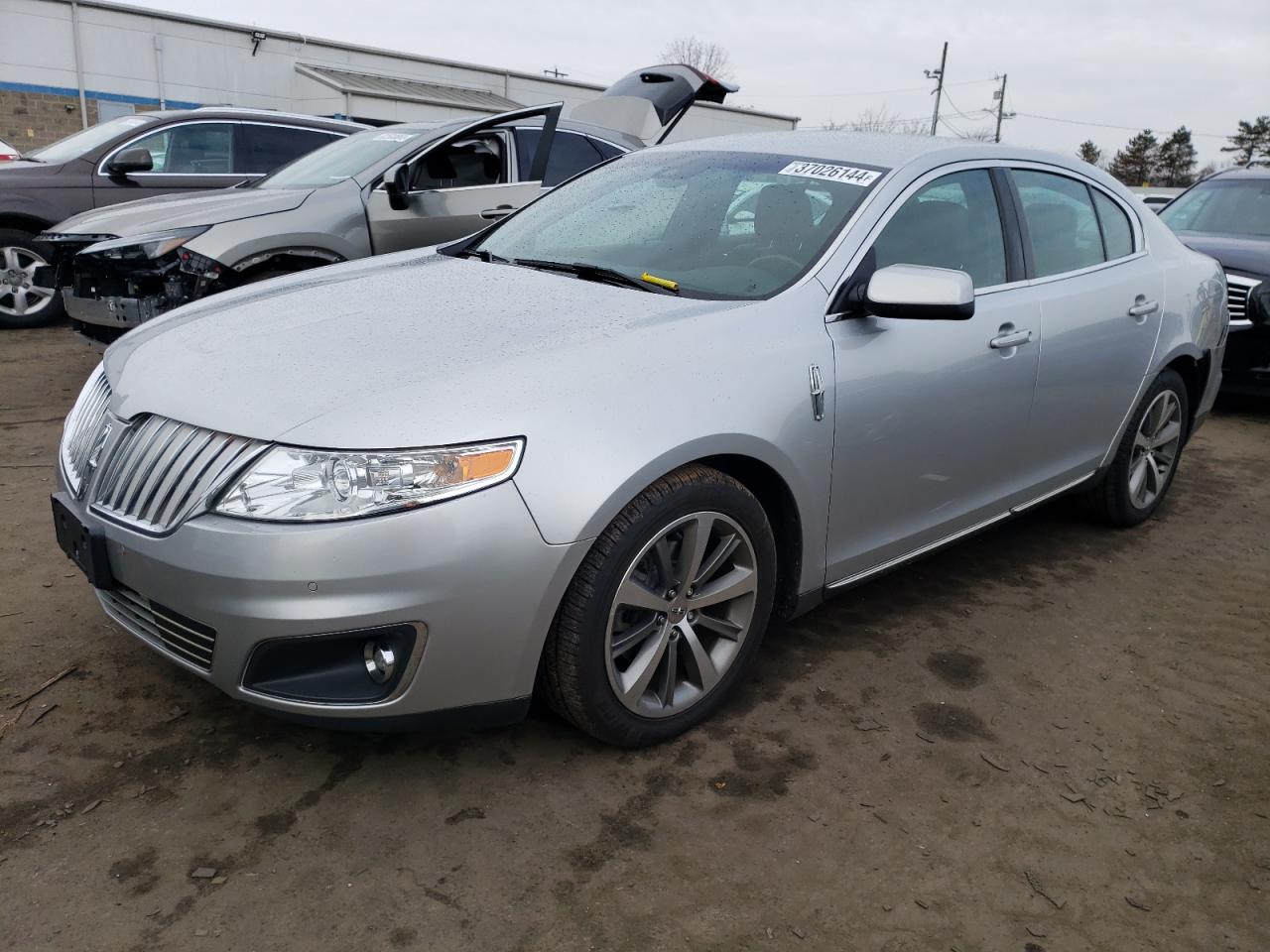 Изображение 1 2011 LINCOLN MKS  2011 с VIN 1LNHL9ER3BG600040