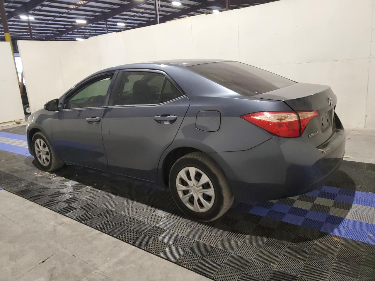 Image 2 of 2019 TOYOTA COROLLA L 2019 with VIN 2T1BURHE3KC181198