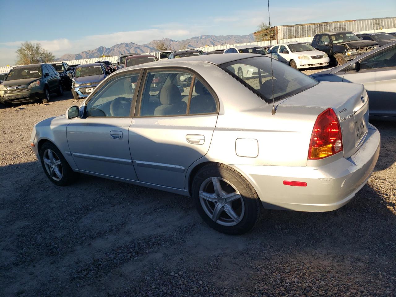 Image 2 of 2005 HYUNDAI ACCENT GL 2005 with VIN KMHCG45C45U593876