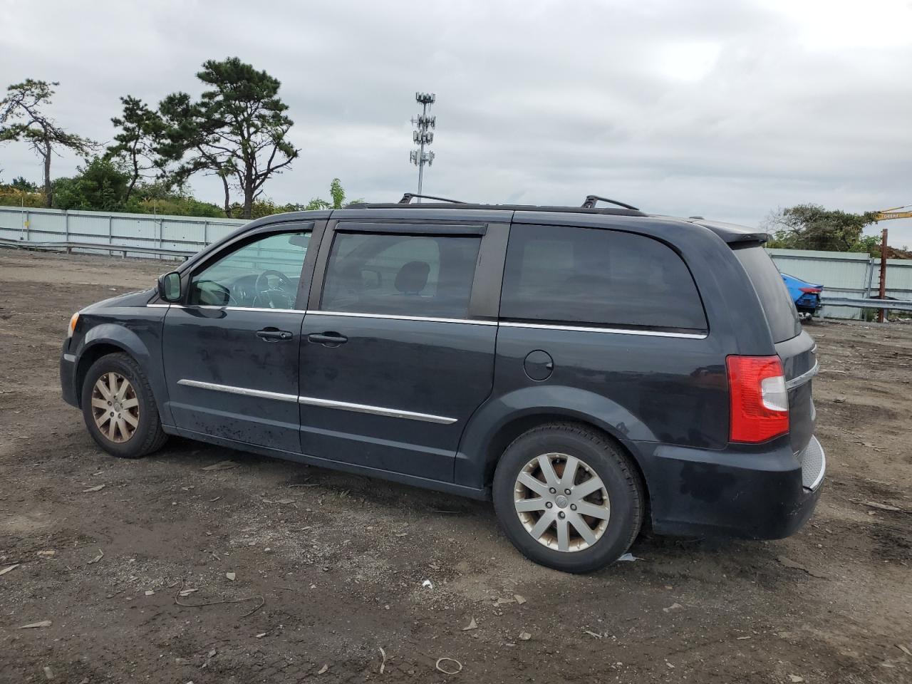 Image 2 of 2015 CHRYSLER TOWN & COUNTRY TOURING 2015 with VIN 2C4RC1BG6FR672903