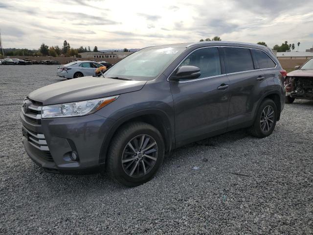 Изображение 1 2019 TOYOTA HIGHLANDER SE 2019 с VIN 5TDJZRFH1KS568379