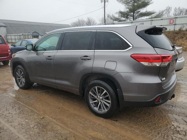Image 2 of 2018 TOYOTA HIGHLANDER SE 2018 with VIN 5TDJZRFH4JS527985