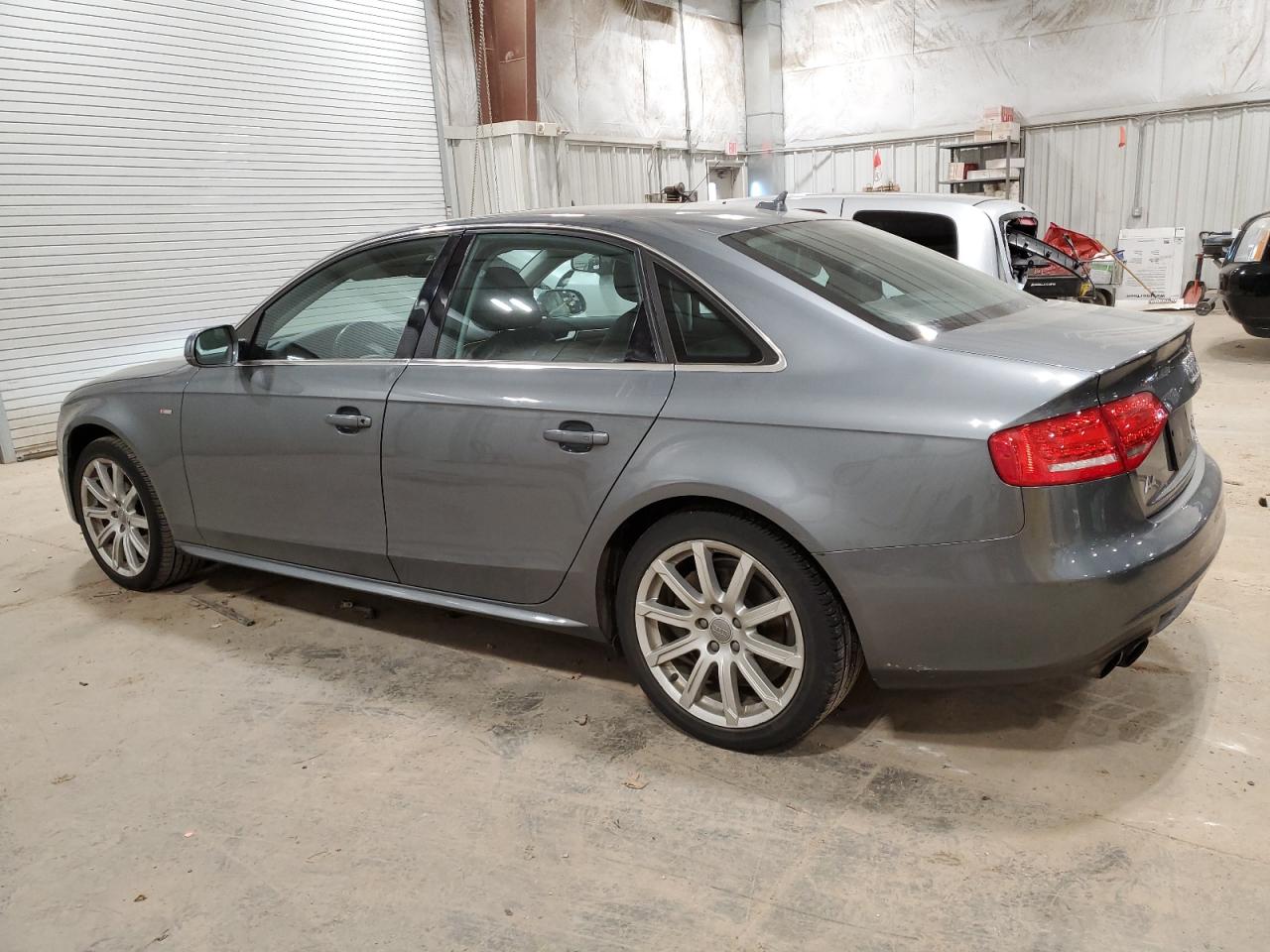 Obraz 2 z Audi A4 Premium Plus 2012 z VIN WAUFFAFL4CA030873