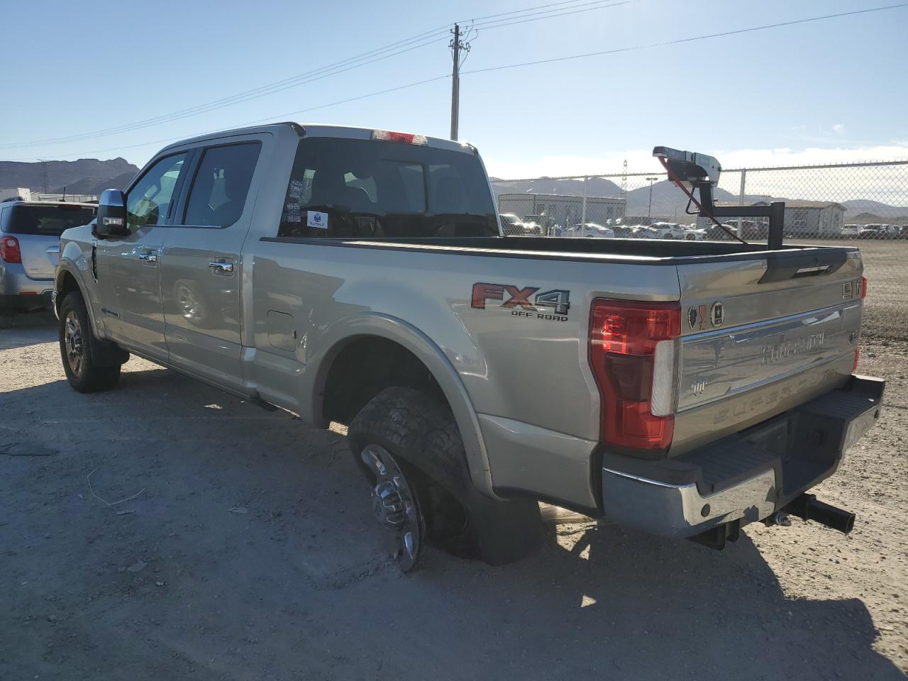 Изображение 2 2018 FORD F350 SUPER DUTY 2018 с VIN 1FT8W3BTXJEC46343