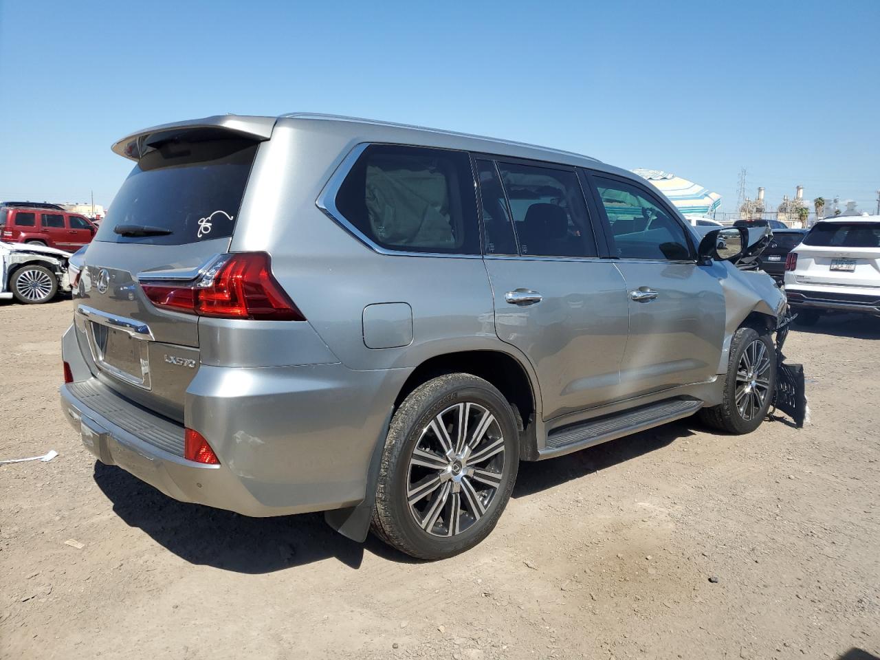 Obraz 3 z 2019 LEXUS LX 570 2019 z VIN JTJHY7AX3K4290727