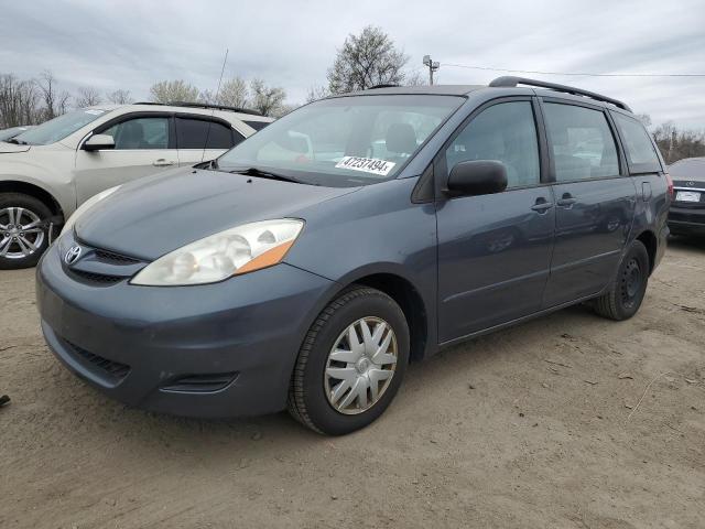 Obraz 1 z 2010 TOYOTA SIENNA CE 2010 z VIN 5TDKK4CC8AS296545