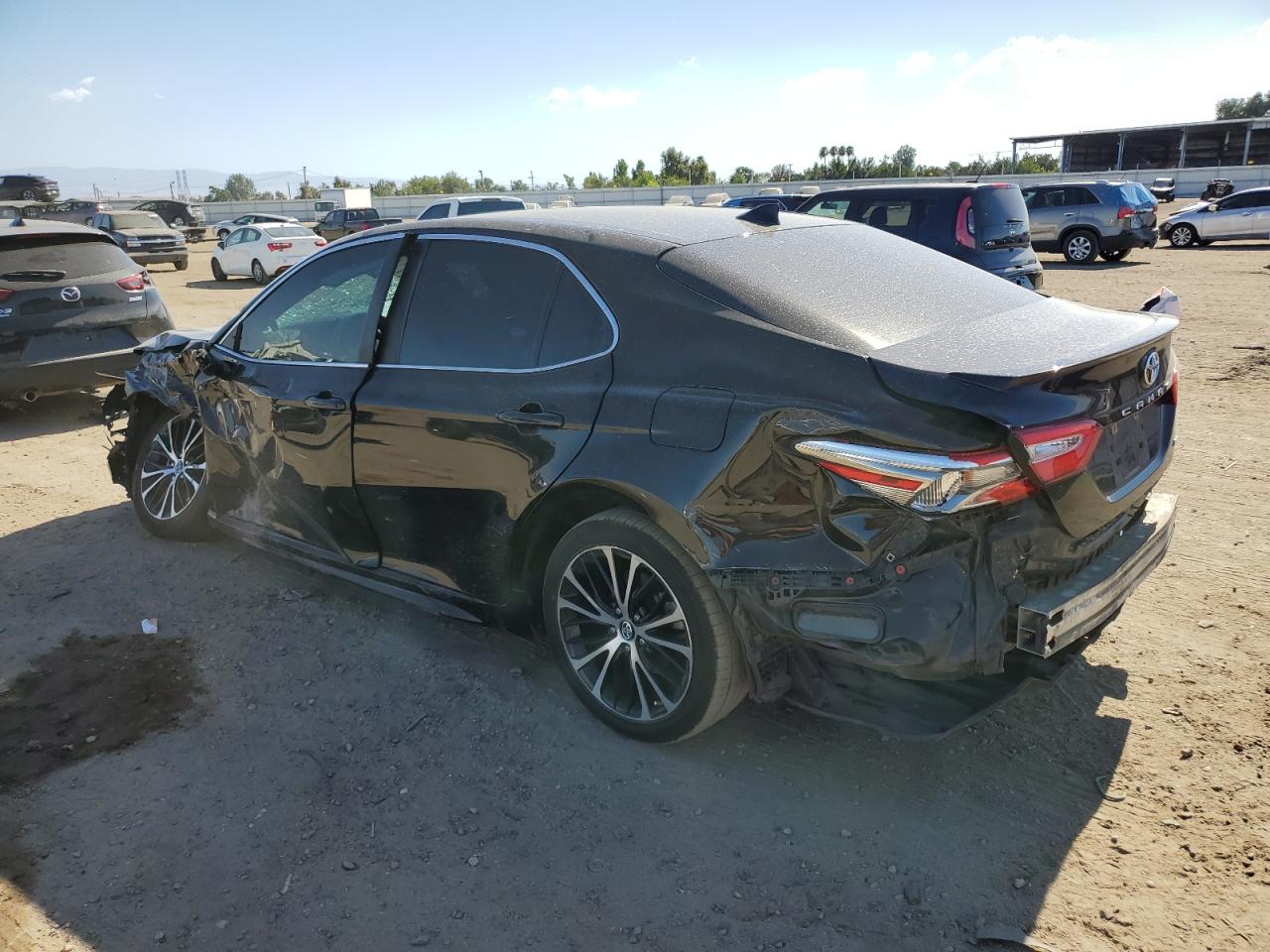 Obraz 2 z 2019 TOYOTA CAMRY L 2019 z VIN 4T1B11HK7KU775310