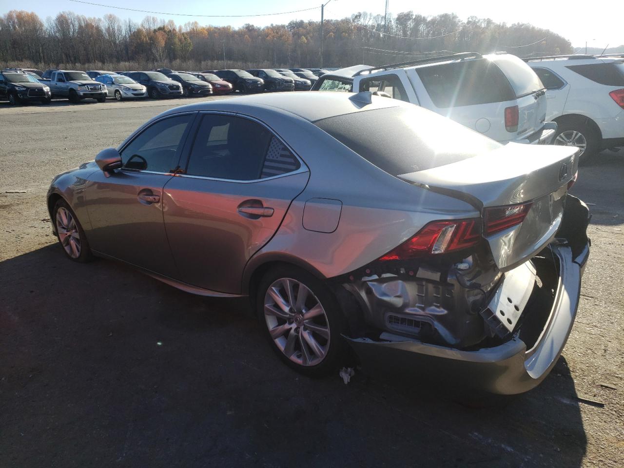 Obraz 2 z 2016 LEXUS IS 200T 2016 z VIN JTHBA1D21G5013732