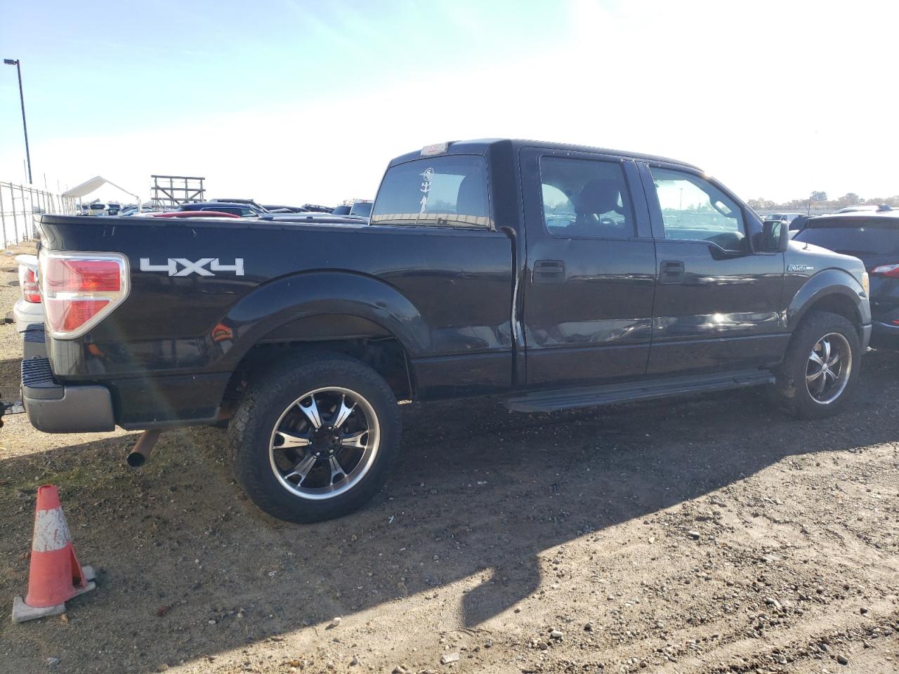 Image 3 of 2010 FORD F150 SUPERCREW 2010 with VIN 1FTFW1E88AKE39725