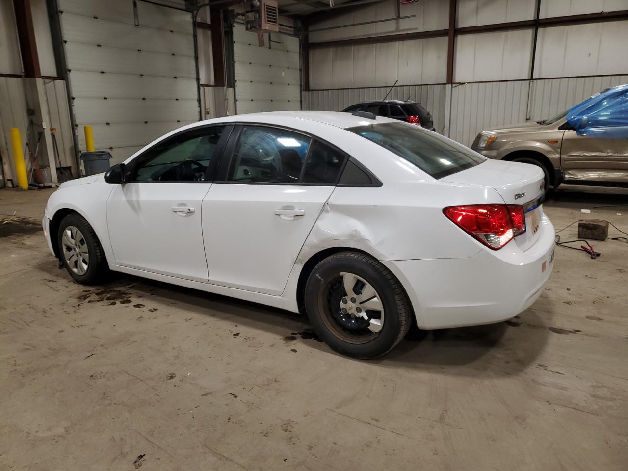 Изображение 2 2015 CHEVROLET CRUZE LS 2015 с VIN 1G1PA5SG5F7178918