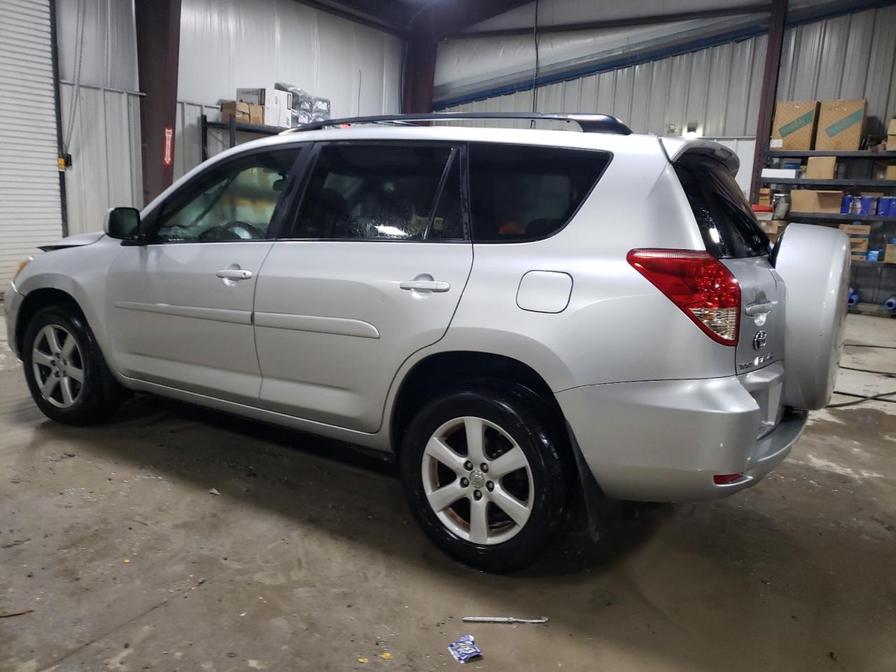 Изображение 2 2007 TOYOTA RAV4 LIMITED 2007 с VIN JTMBK31VX75028058