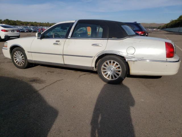 Obraz 2 z 2004 LINCOLN TOWN CAR ULTIMATE 2004 z VIN 1LNHM83W94Y643830