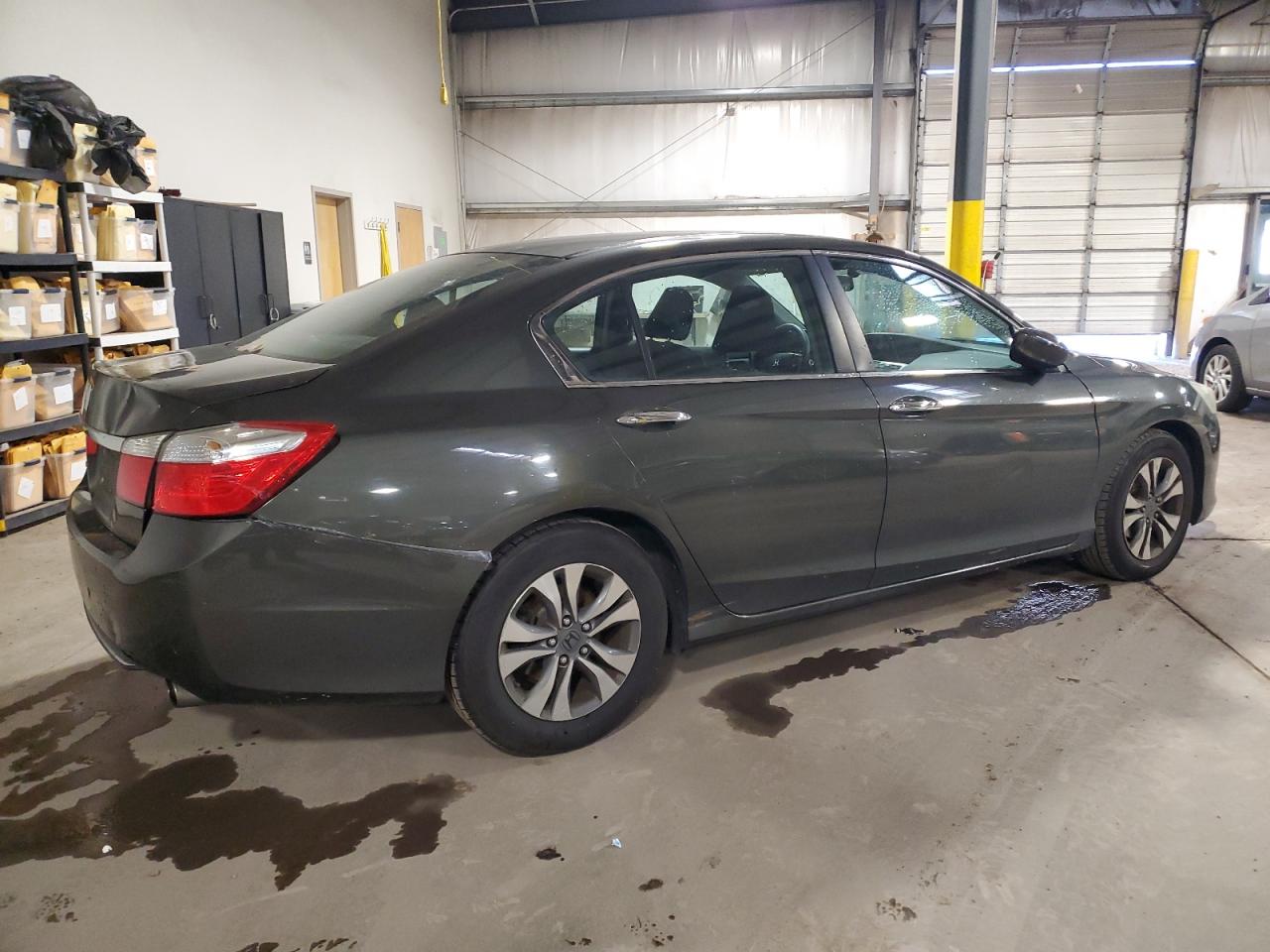 Изображение 3 2013 HONDA ACCORD LX 2013 с VIN 1HGCR2F30DA182882