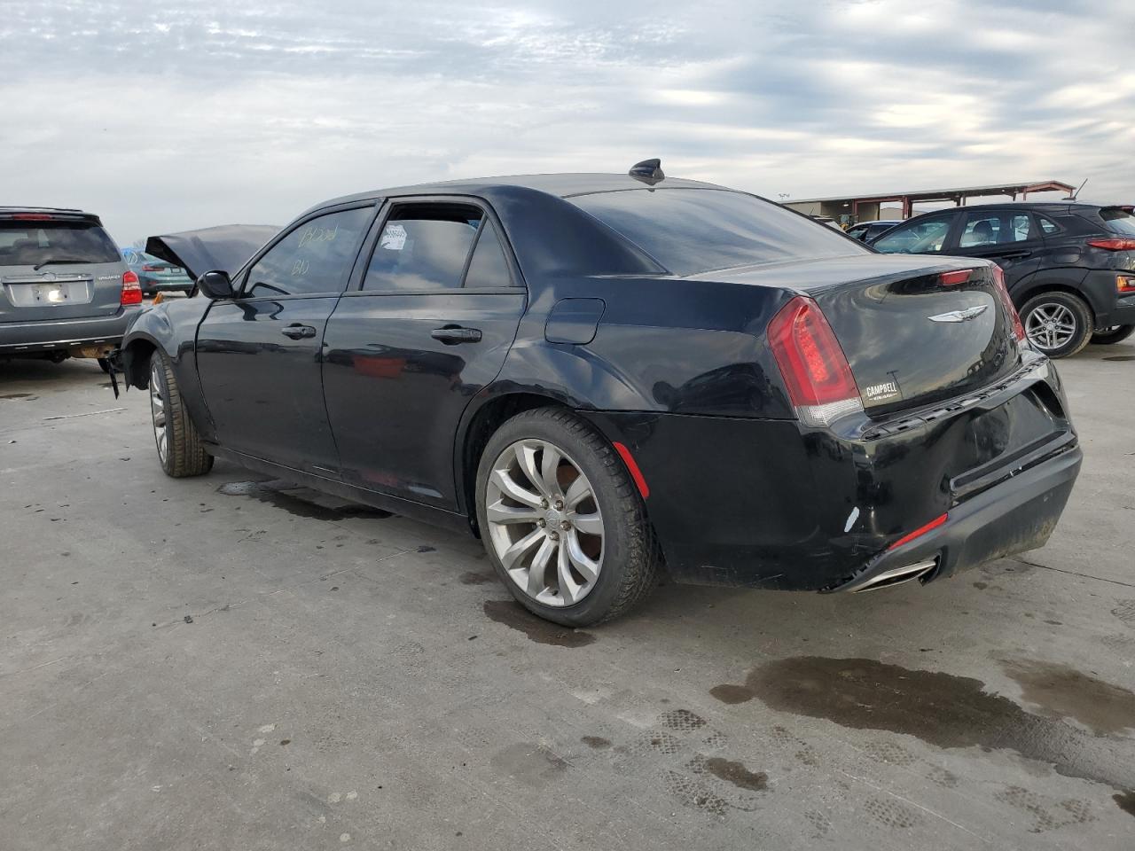 Изображение 2 2019 CHRYSLER 300 S 2019 с VIN 2C3CCABG2KH601109