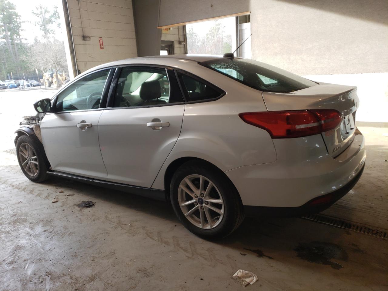 Obraz 2 z 2018 FORD FOCUS SE 2018 z VIN 1FADP3F23JL251561