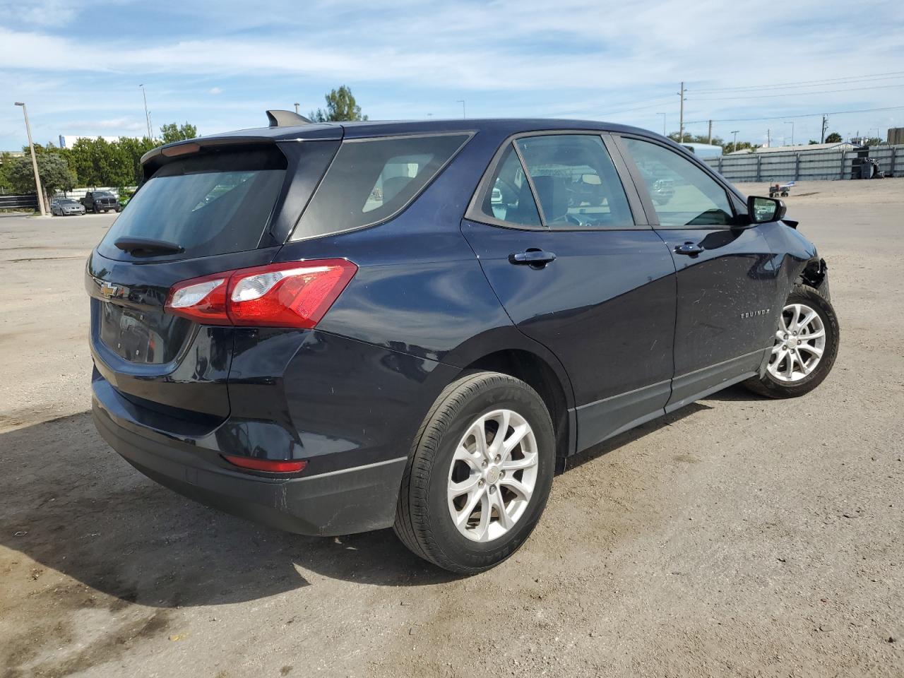 Obraz 3 z 2020 CHEVROLET EQUINOX LS 2020 z VIN 3GNAXHEV8LS617539