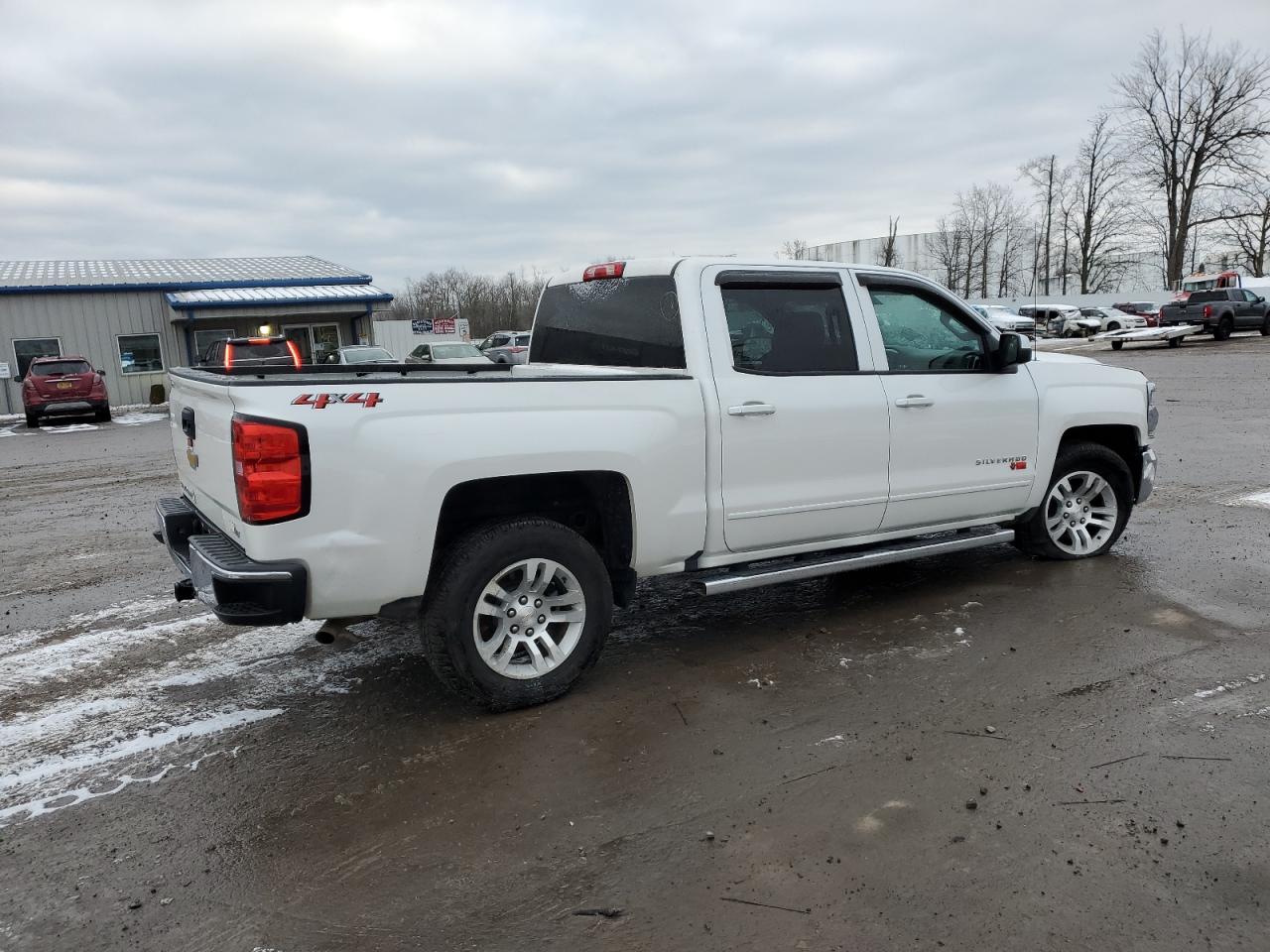 Изображение 3 2018 CHEVROLET SILVERADO K1500 LT 2018 с VIN 3GCUKREC8JG178125