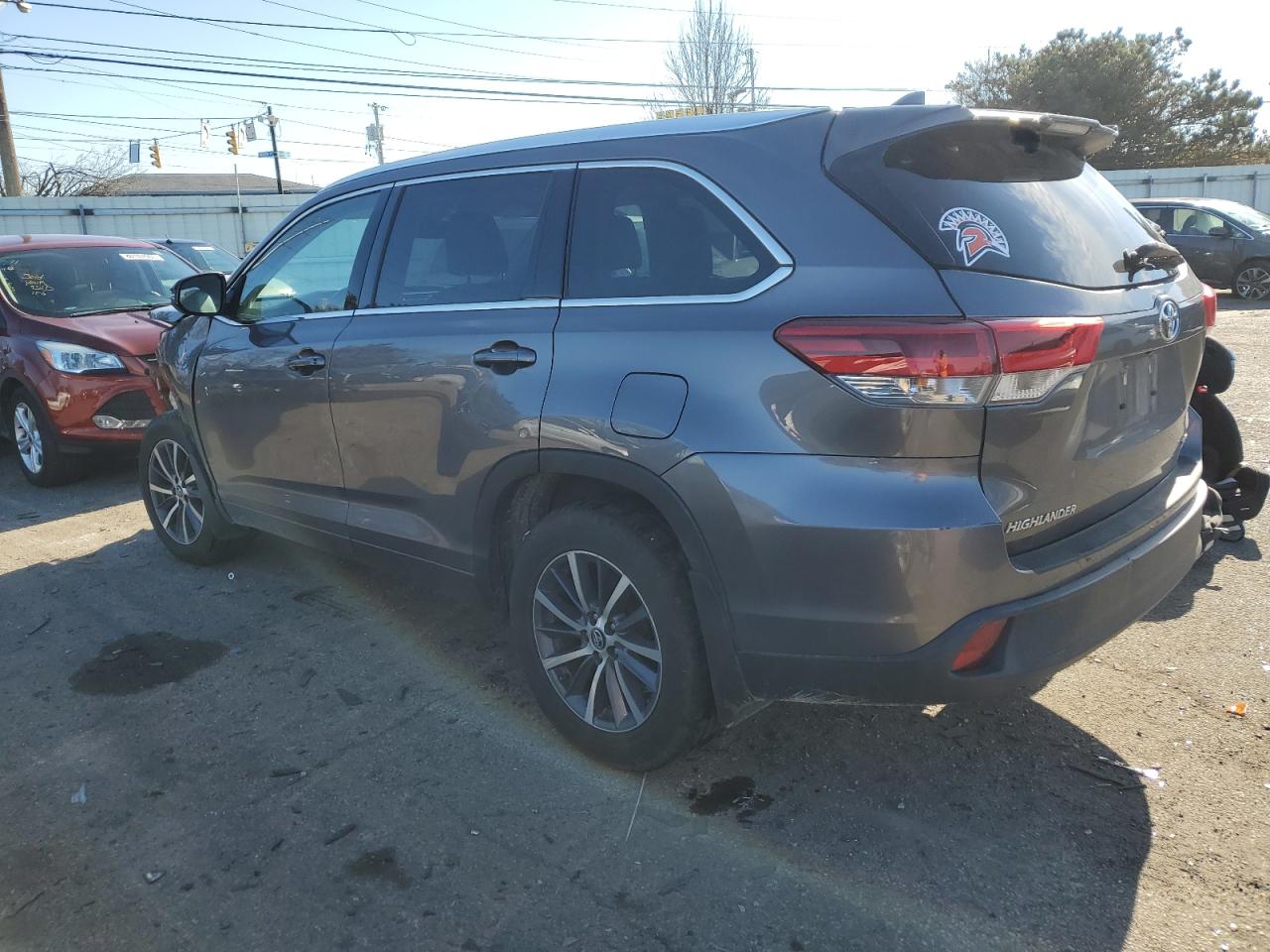 Изображение 2 2018 TOYOTA HIGHLANDER SE 2018 с VIN 5TDJZRFH9JS902060
