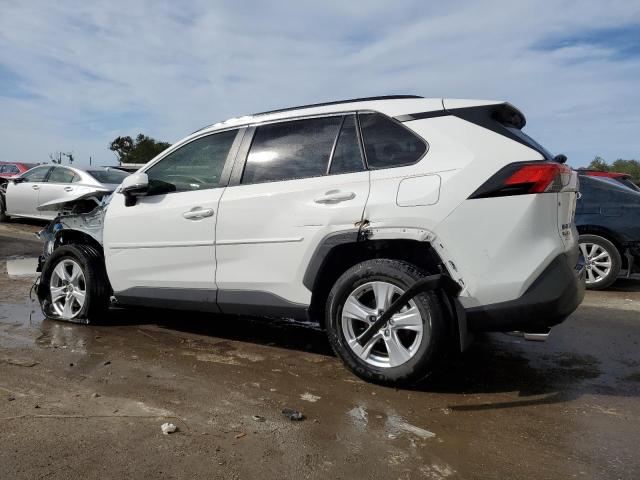 Изображение 2 2020 TOYOTA RAV4 XLE 2020 с VIN JTMW1RFV0LD521487