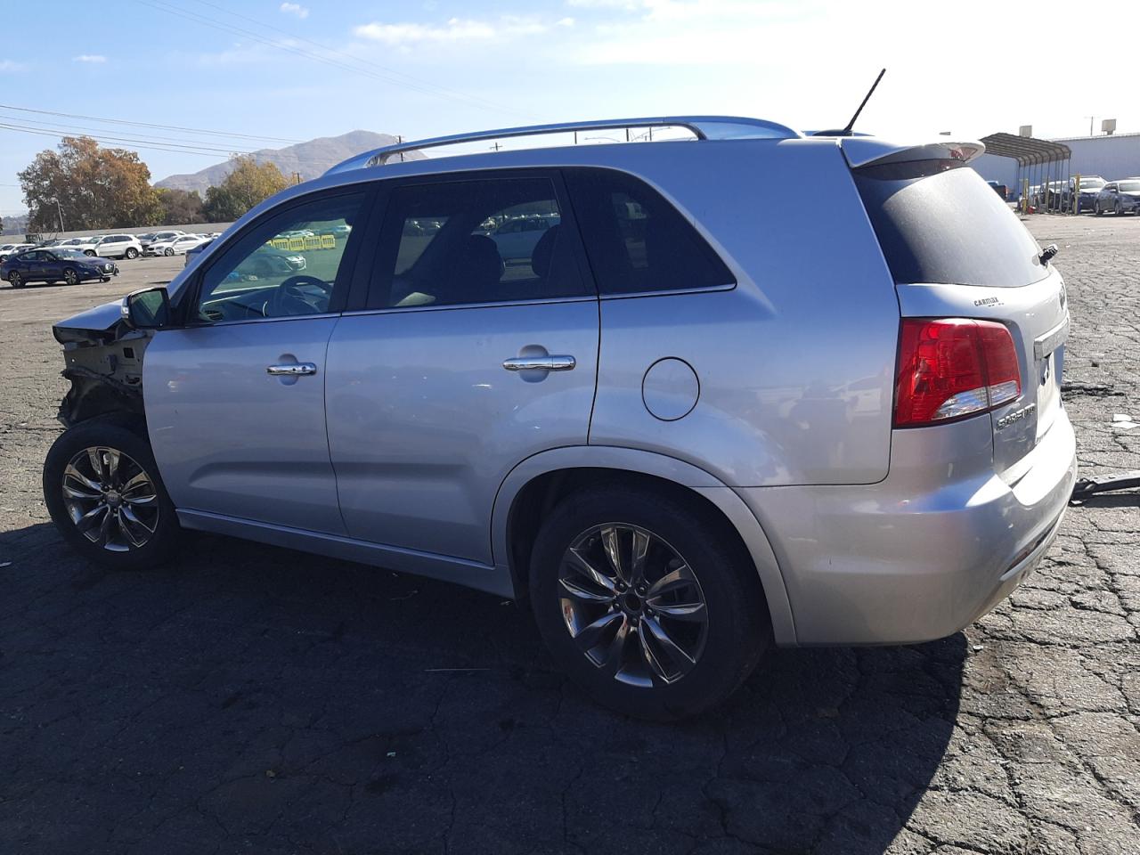 Изображение 2 2011 KIA SORENTO SX 2011 с VIN 5XYKW4A22BG132351
