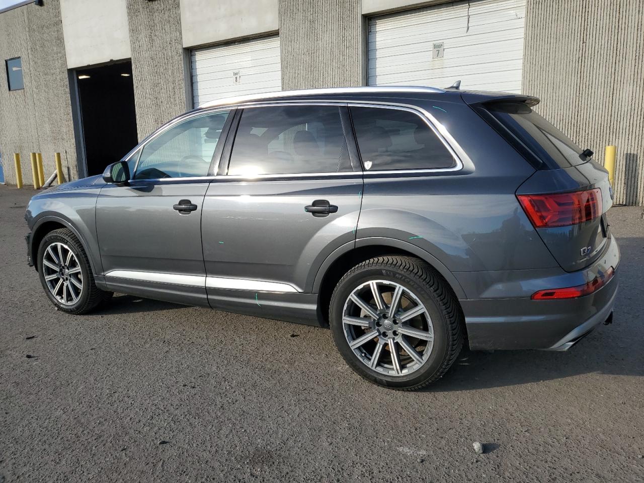 Image 2 of 2018 AUDI Q7 PREMIUM PLUS 2018 with VIN WA1LAAF76JD054783