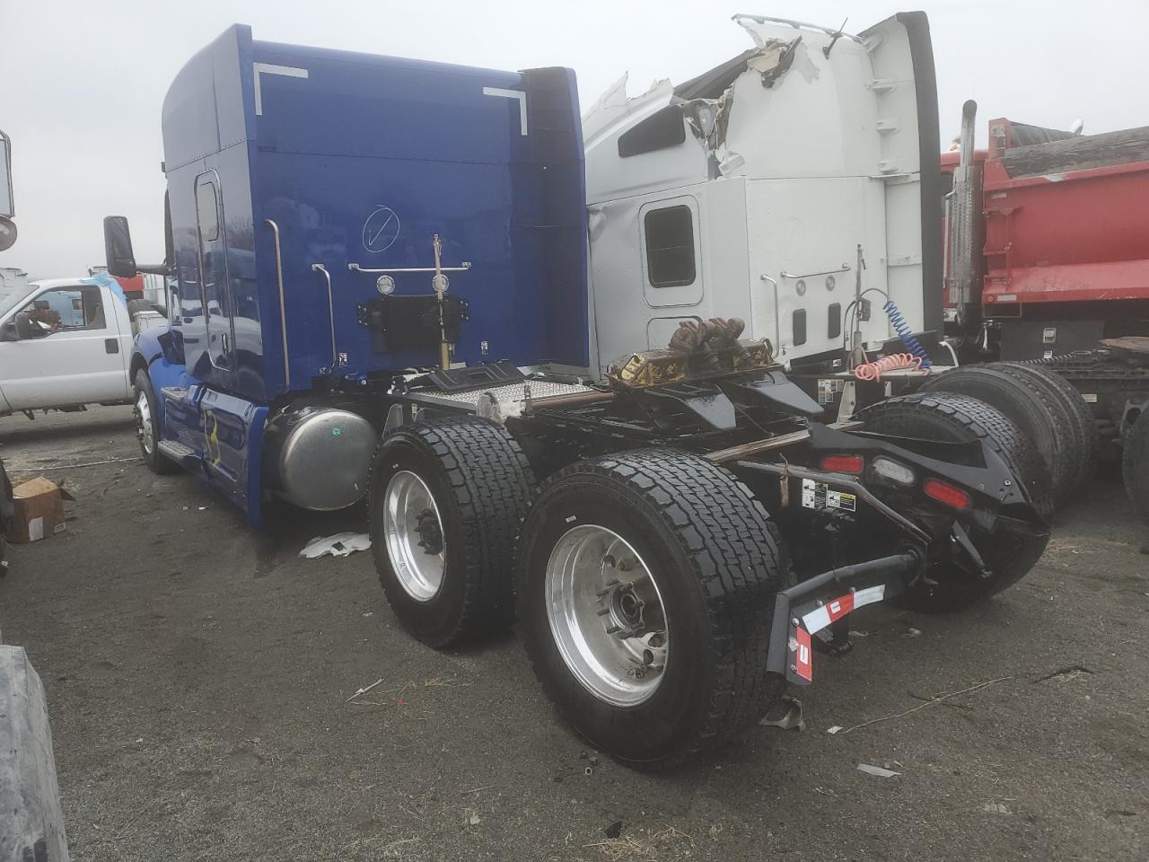Image 3 of 2024 PETERBILT 579  2024 with VIN 1XPBDP9X7RD614005