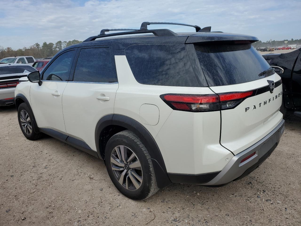 Image 2 of Nissan Pathfinder Sl 2023 with VIN 5N1DR3CA7PC237652
