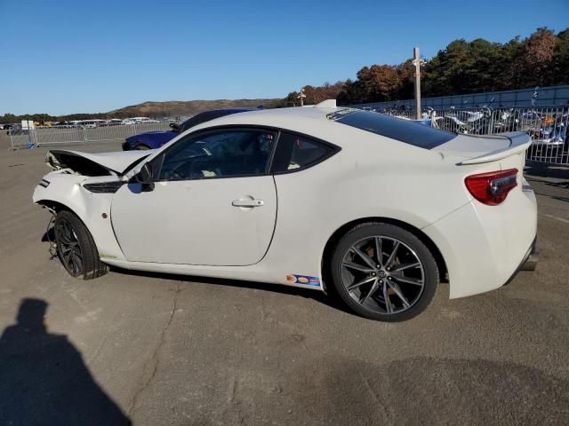 Obraz 2 z 2017 TOYOTA 86 BASE 2017 z VIN JF1ZNAA13H8710583