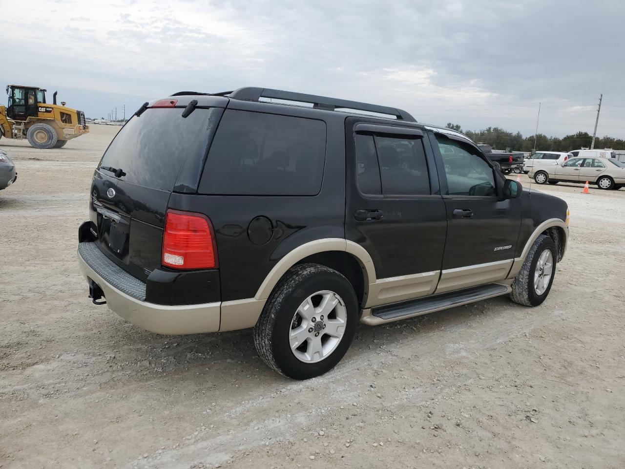 Obraz 3 z 2005 FORD EXPLORER EDDIE BAUER 2005 z VIN 1FMZU64K65ZA12985